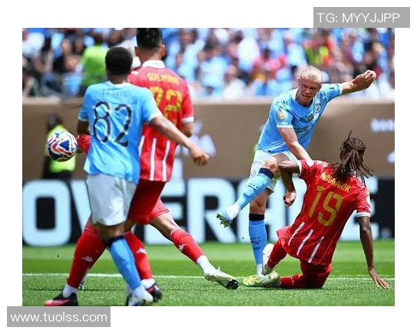 14-15赛季欧冠经典对决皇马与尤文的巅峰对抗与战术较量分析